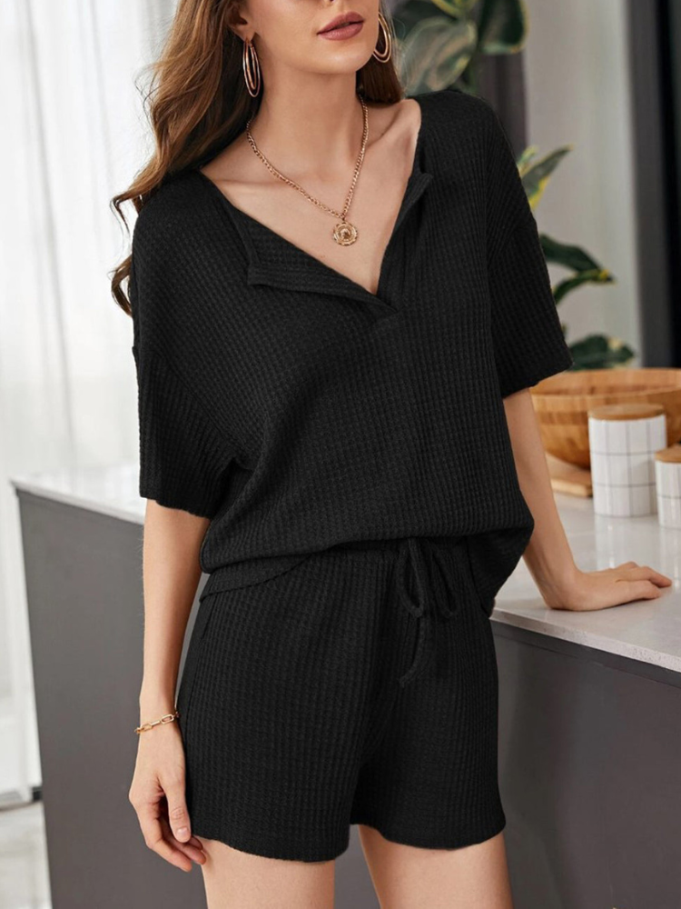 Yumi - Conjunto informal y chic de top de manga corta y pantalones cortos holgados de punto