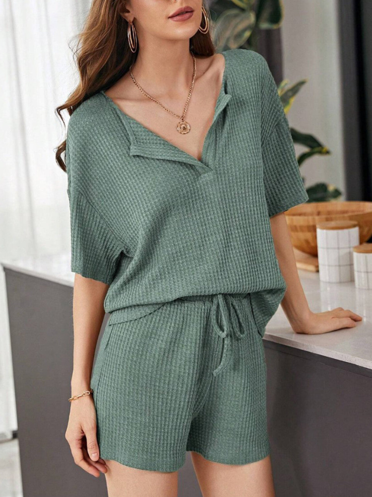 Yumi - Conjunto informal y chic de top de manga corta y pantalones cortos holgados de punto